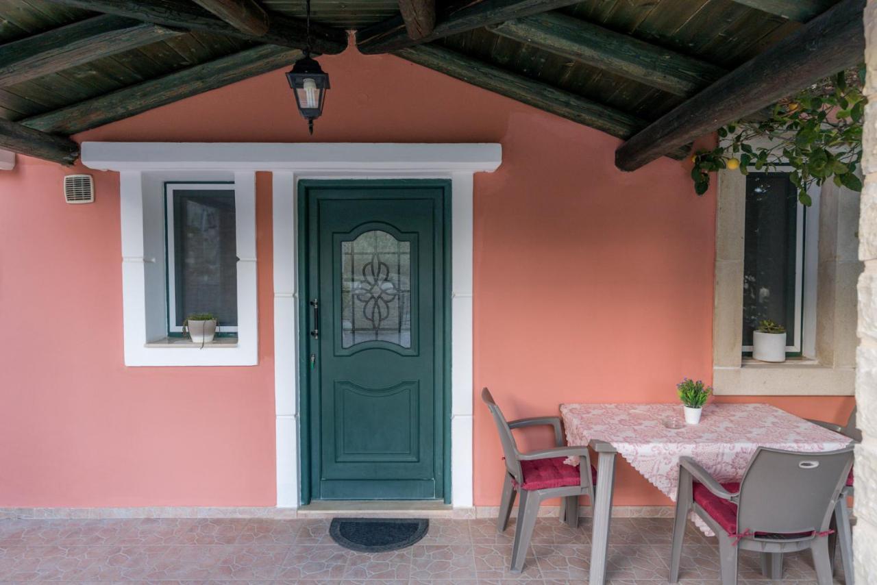 Vrisanos Apartment Pitsidia Luaran gambar