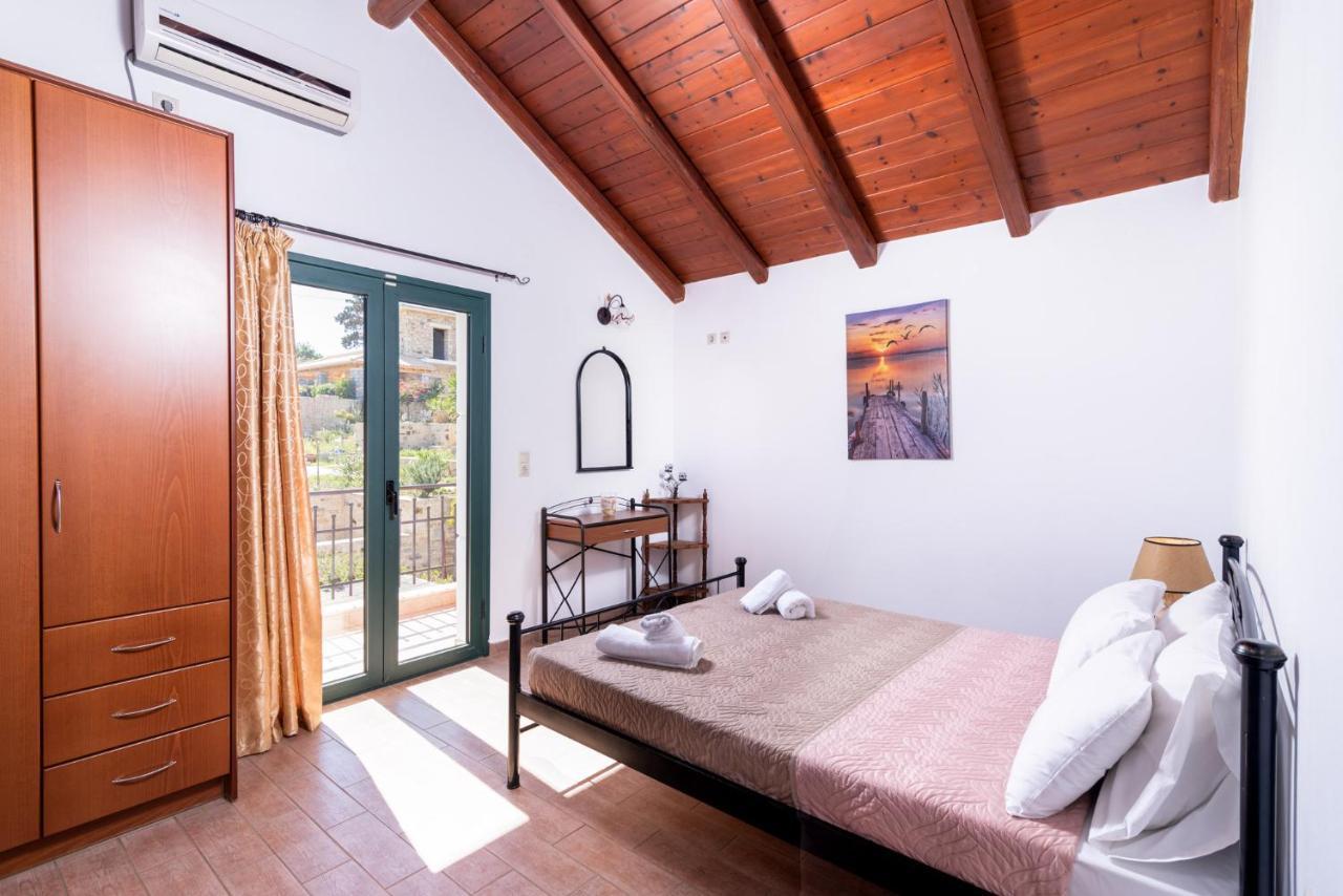 Vrisanos Apartment Pitsidia Luaran gambar