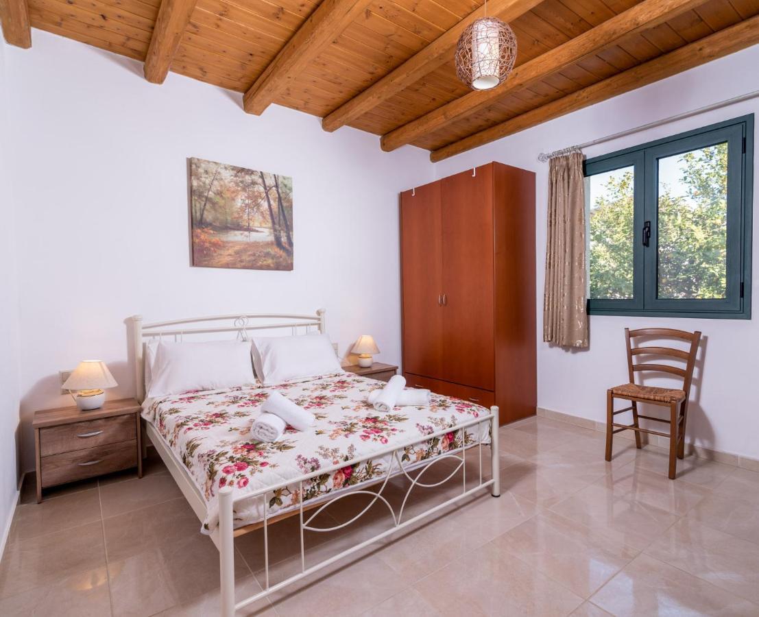 Vrisanos Apartment Pitsidia Luaran gambar