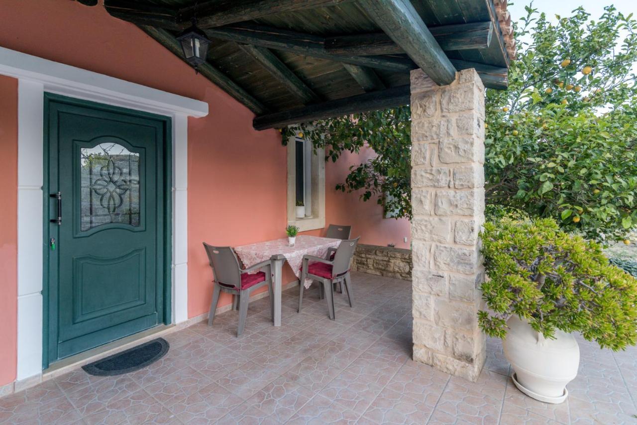 Vrisanos Apartment Pitsidia Luaran gambar