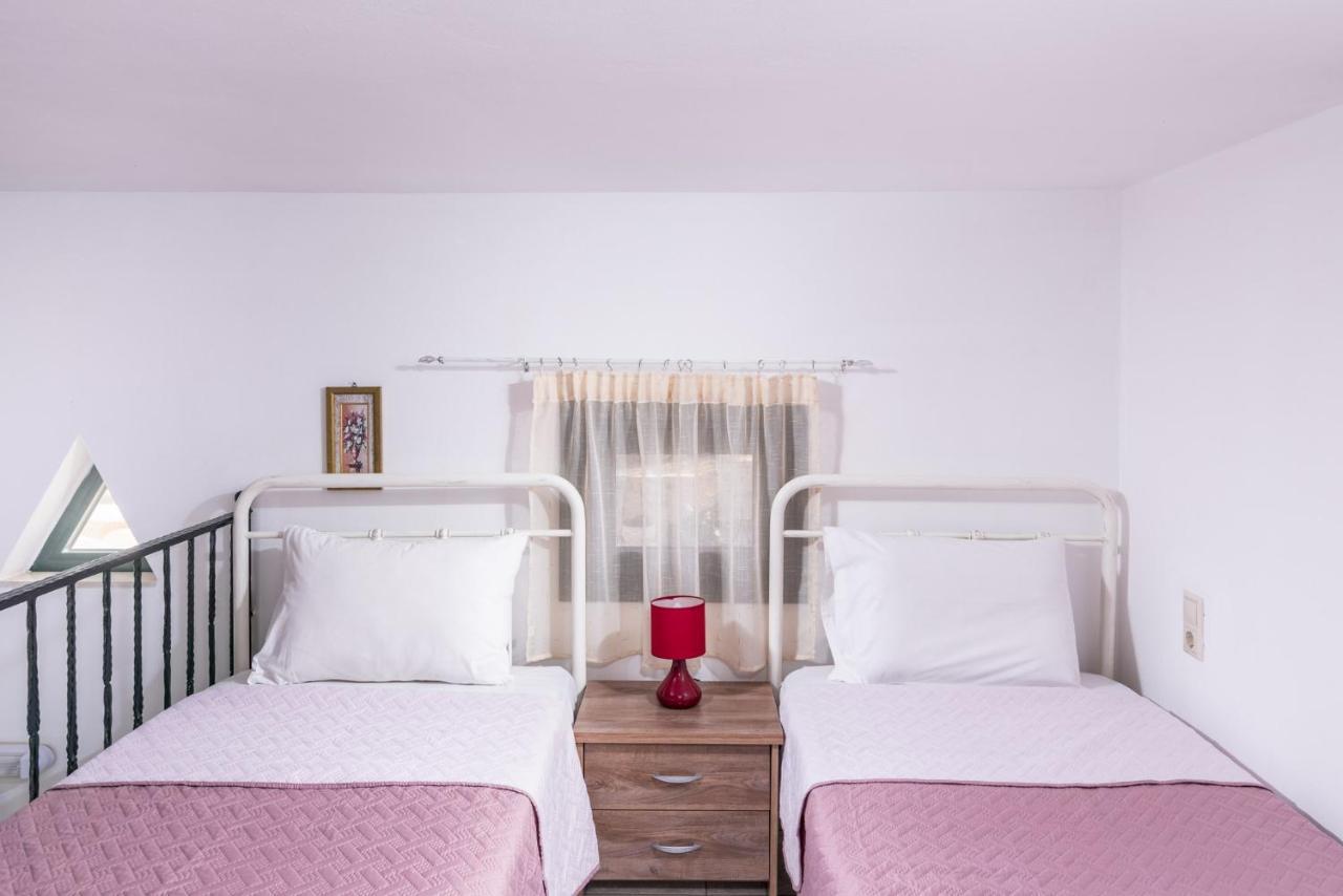 Vrisanos Apartment Pitsidia Luaran gambar