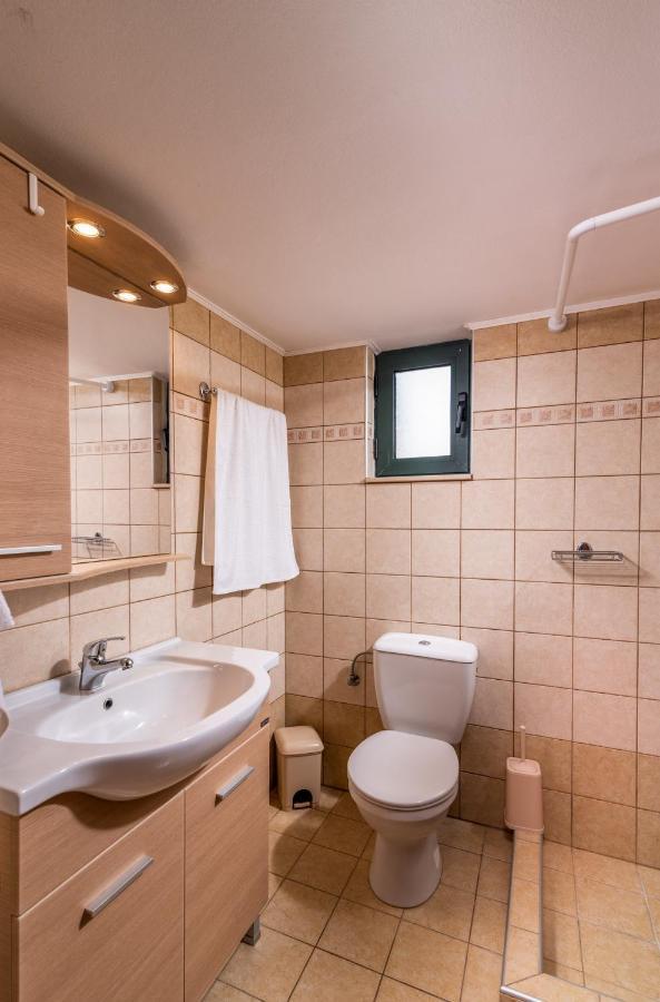 Vrisanos Apartment Pitsidia Luaran gambar